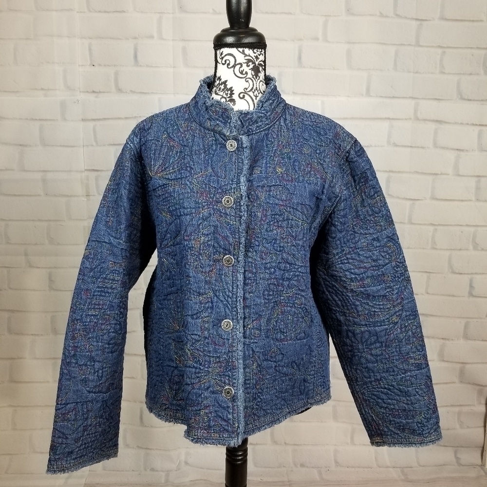 Chico's button front blue jean jacket sz 3 raw hem